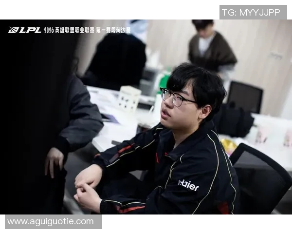 聚焦英雄联盟：探讨JDG战队在比赛中的心理素质与应对策略